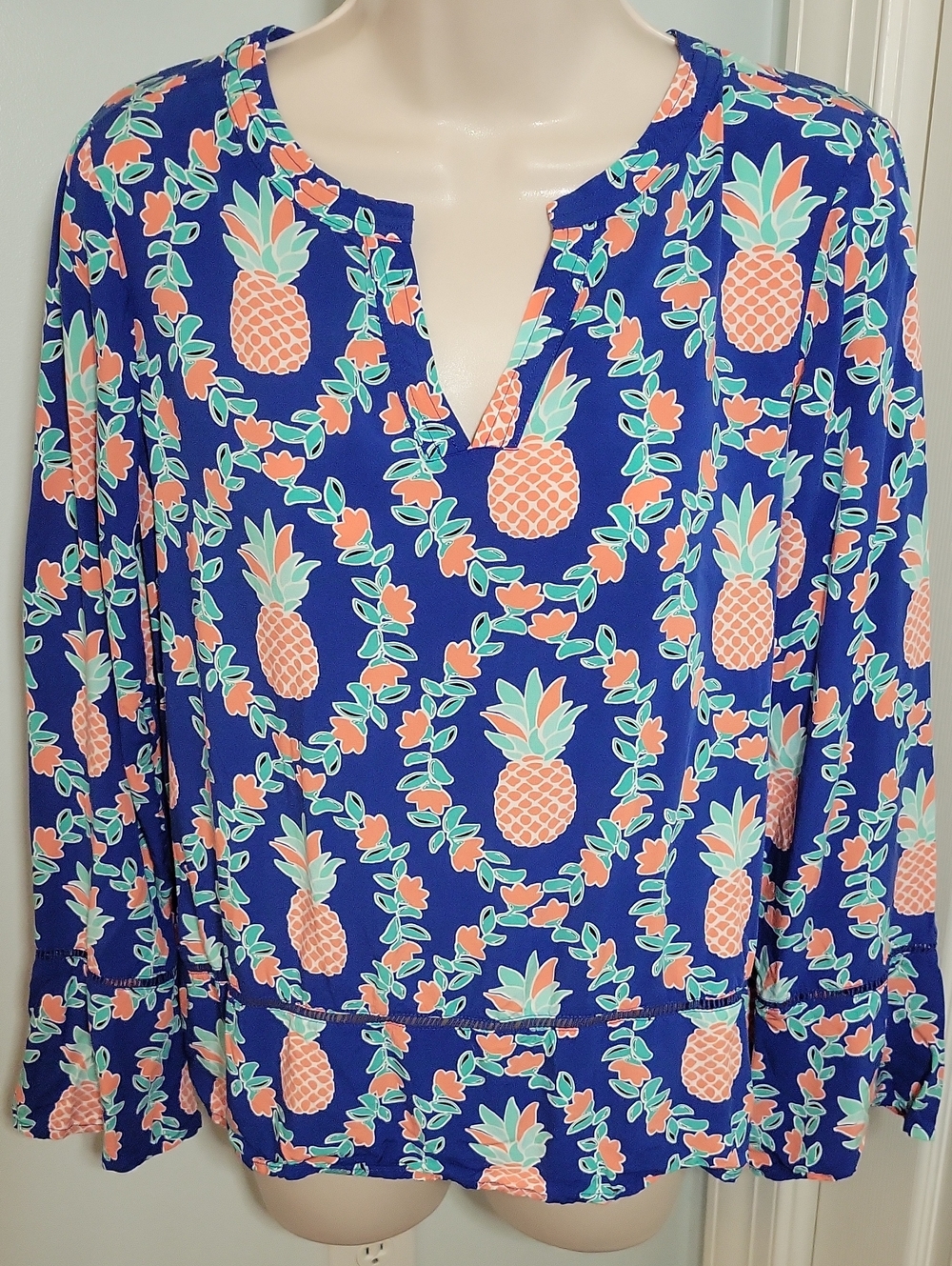 Crown & Ivy Royal Blue And Coral Pineapple Print Blouse  Size Small Petite